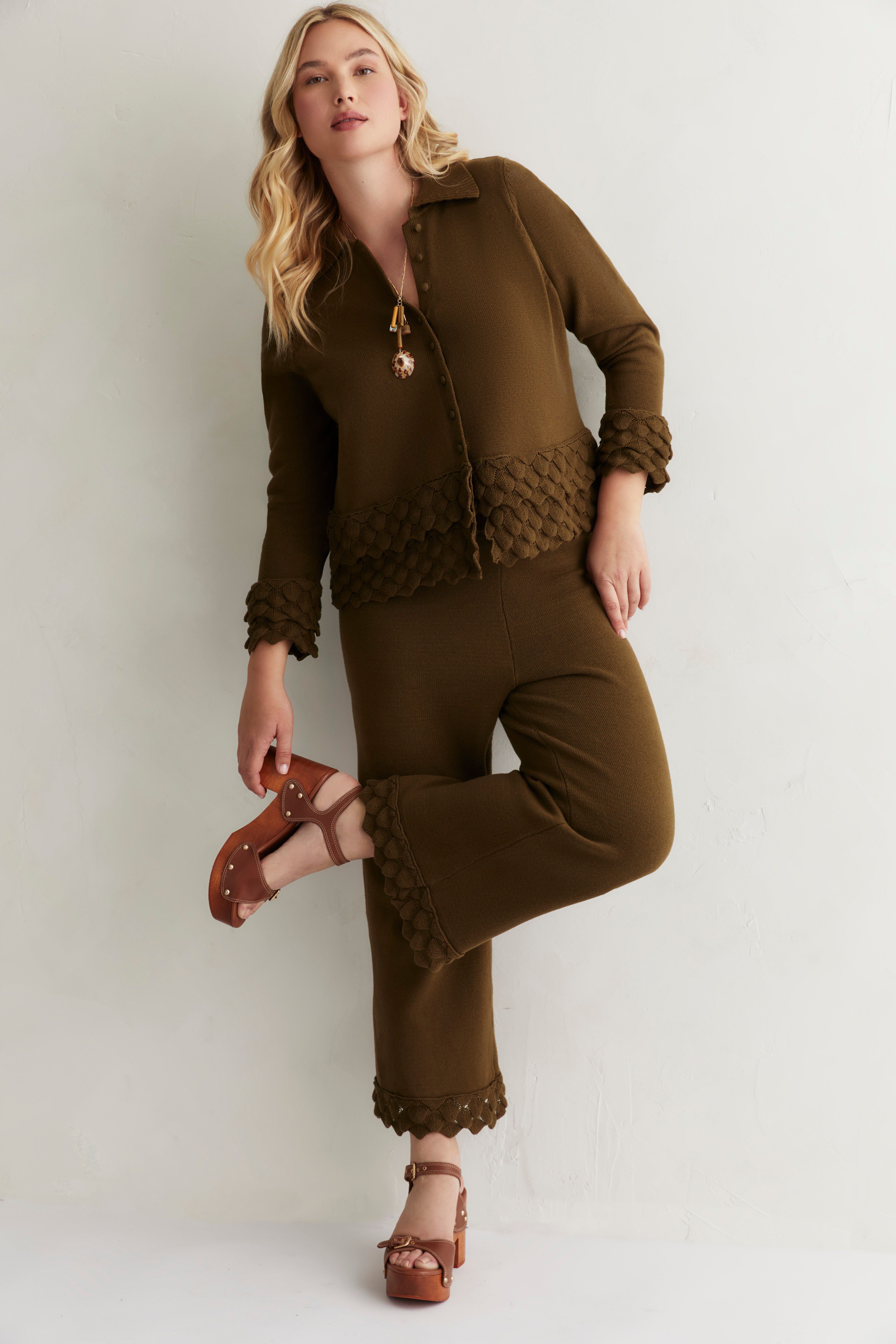 Ruffle Detail Sweater Pant