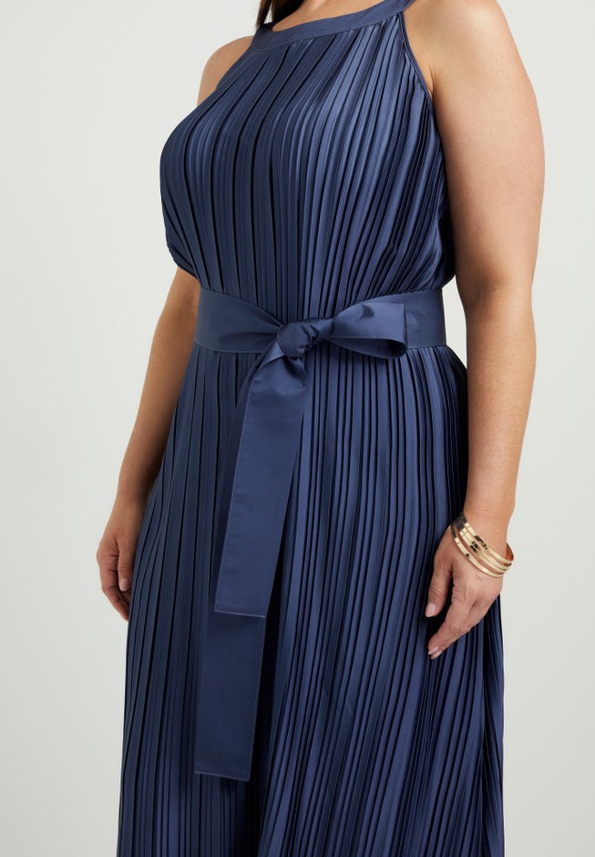 Pleated Halter Maxi Dress image number 6