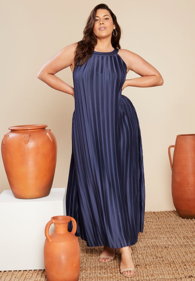 Pleated Halter Maxi Dress image number 7