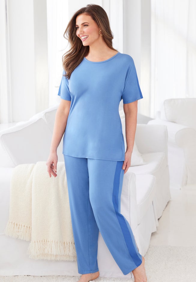 Lounge Set with Mesh Detail image number 5