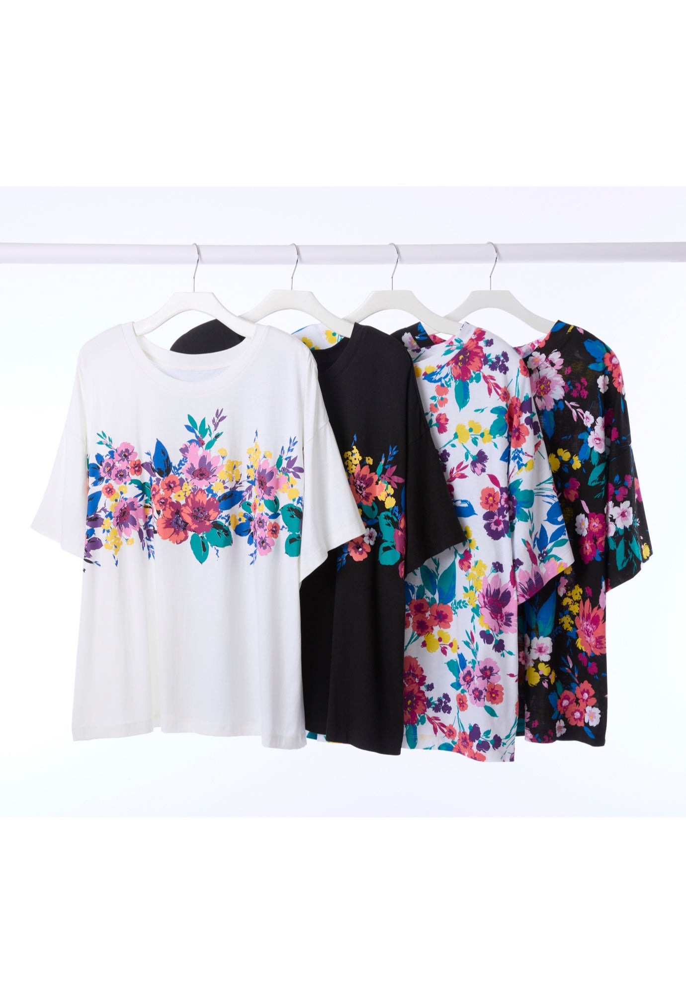 Relaxed Tee image number 4