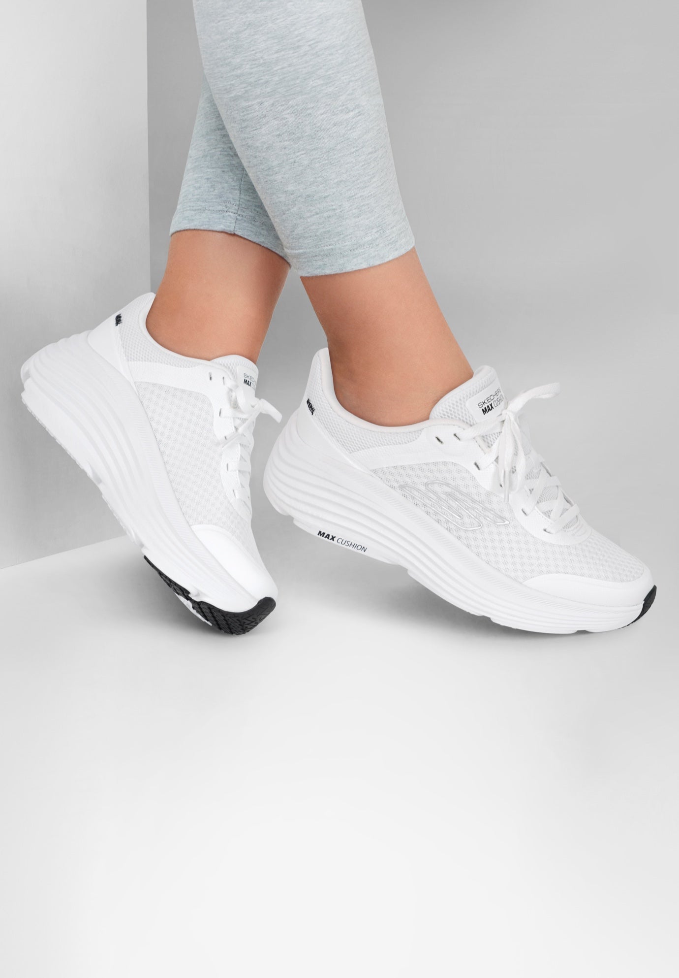 The Max Cushioning&trade; Endeavour Walking Shoe image number 5