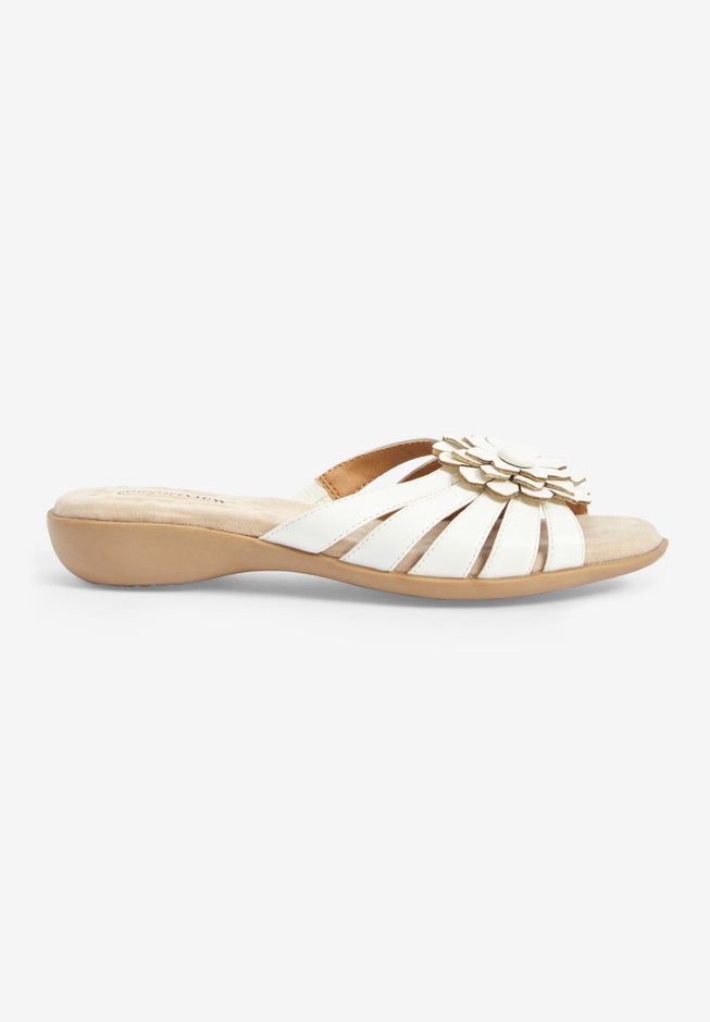 The Abigail Slip On Sandal image number 3