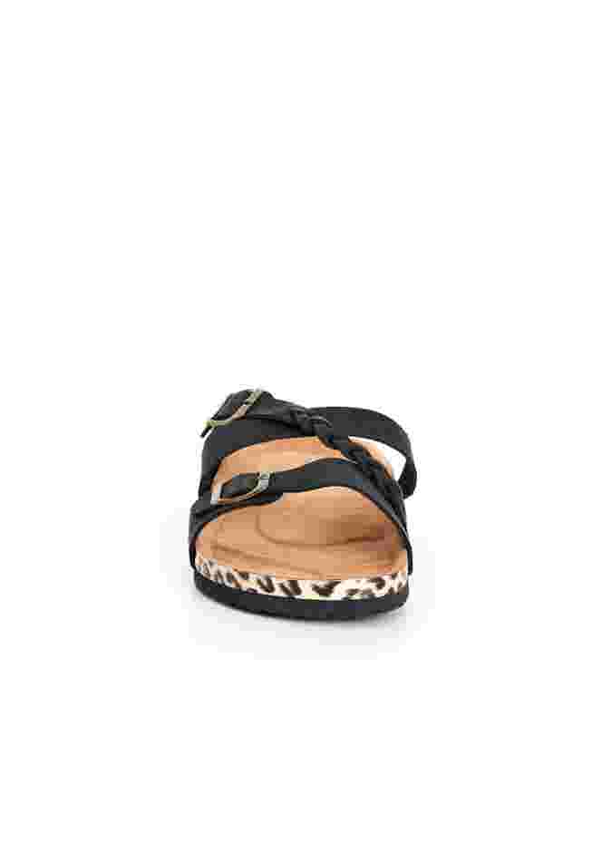 Deena Sandal image number 3