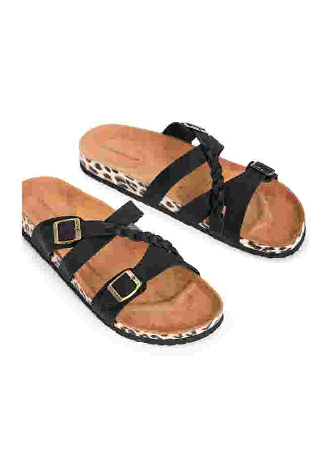 Deena Sandal image number 5