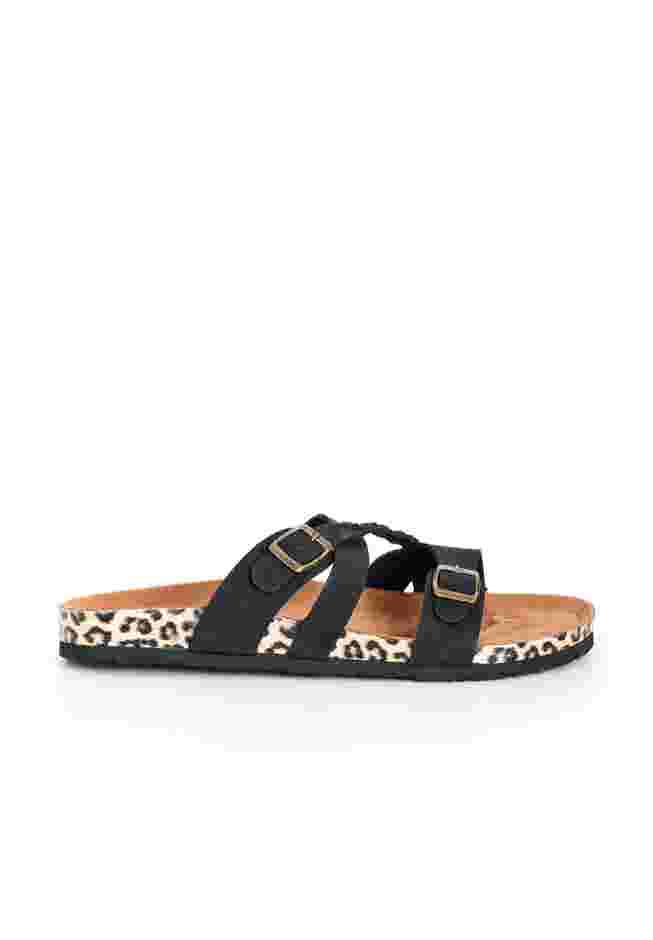 Deena Sandal image number 0
