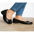 The Julie Slip On Flat image number null