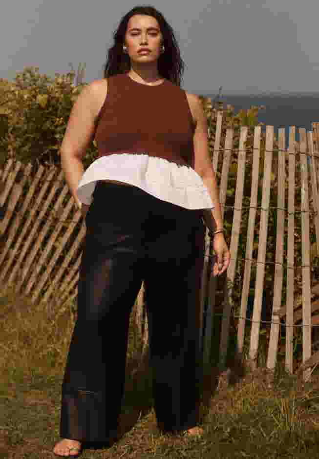 Sleeveless Peplum Sweater image number 4