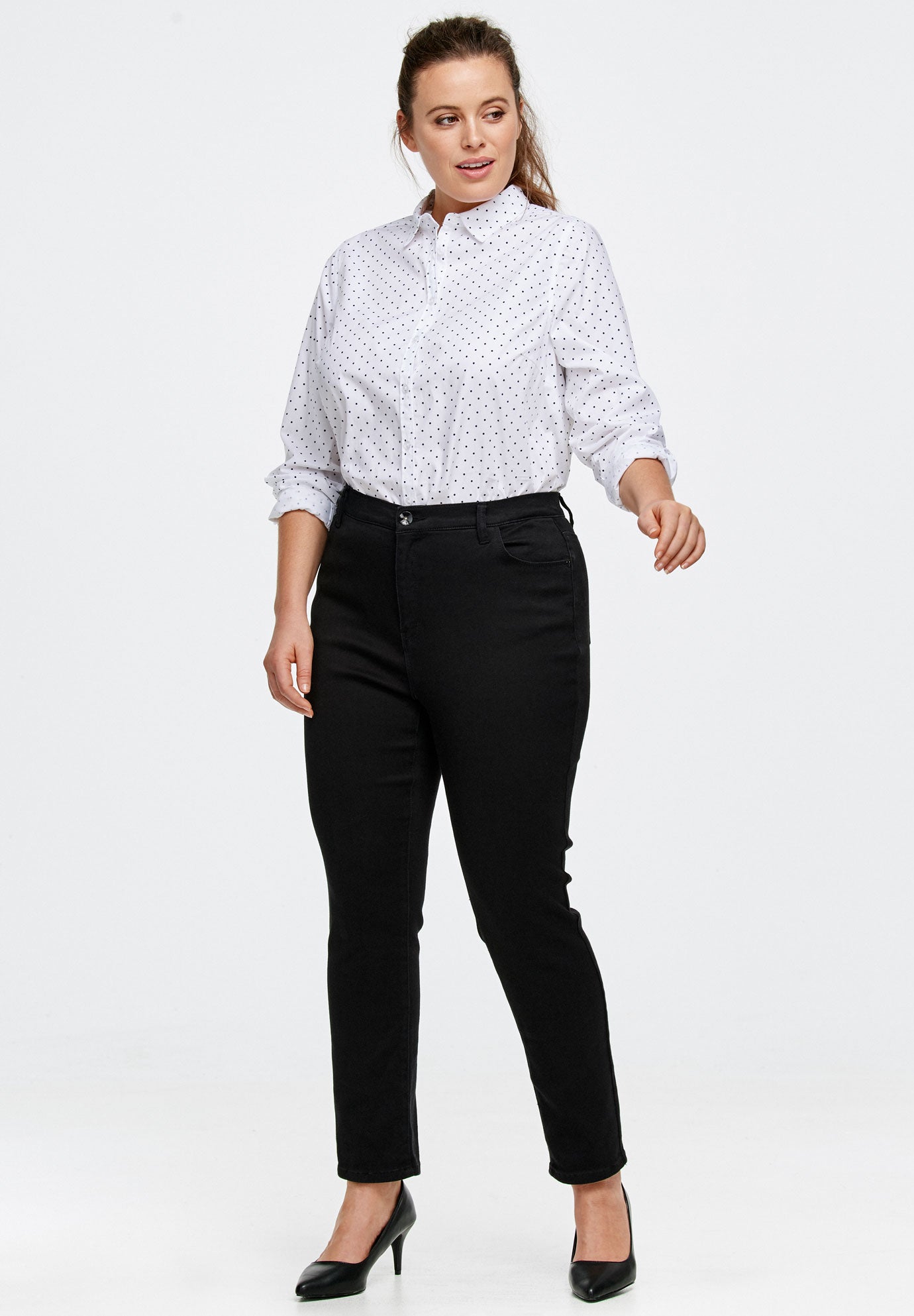 High-Waist Skinny Jeans image number 3