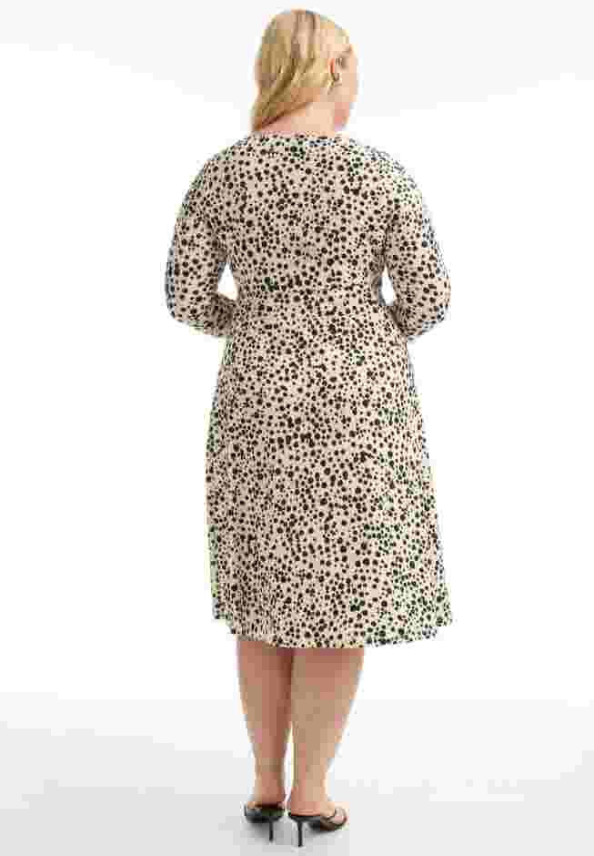 Sweetheart Swing Dress image number 2