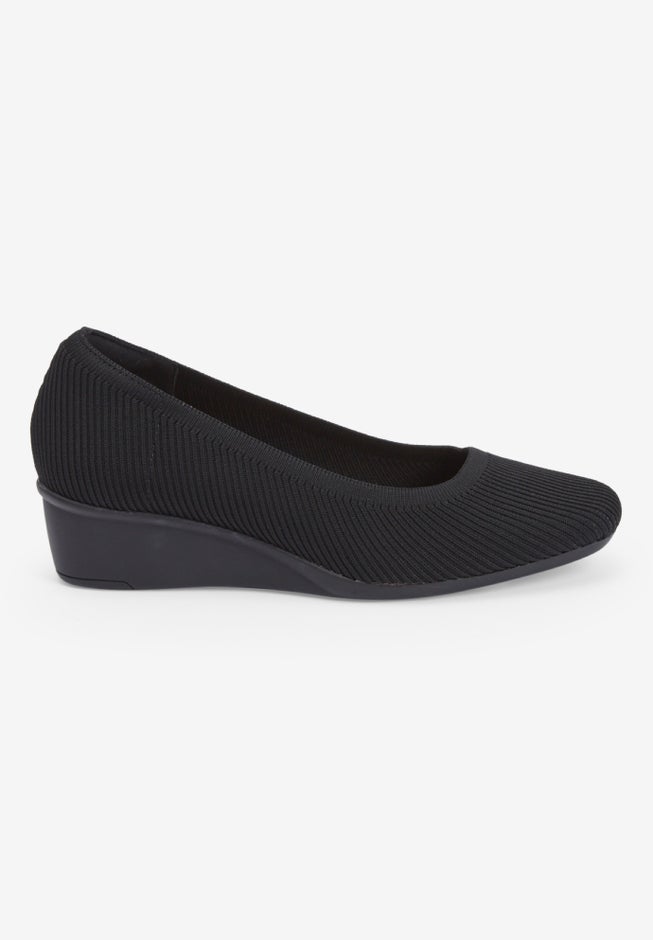 The Rowen Slip On Pump image number 3
