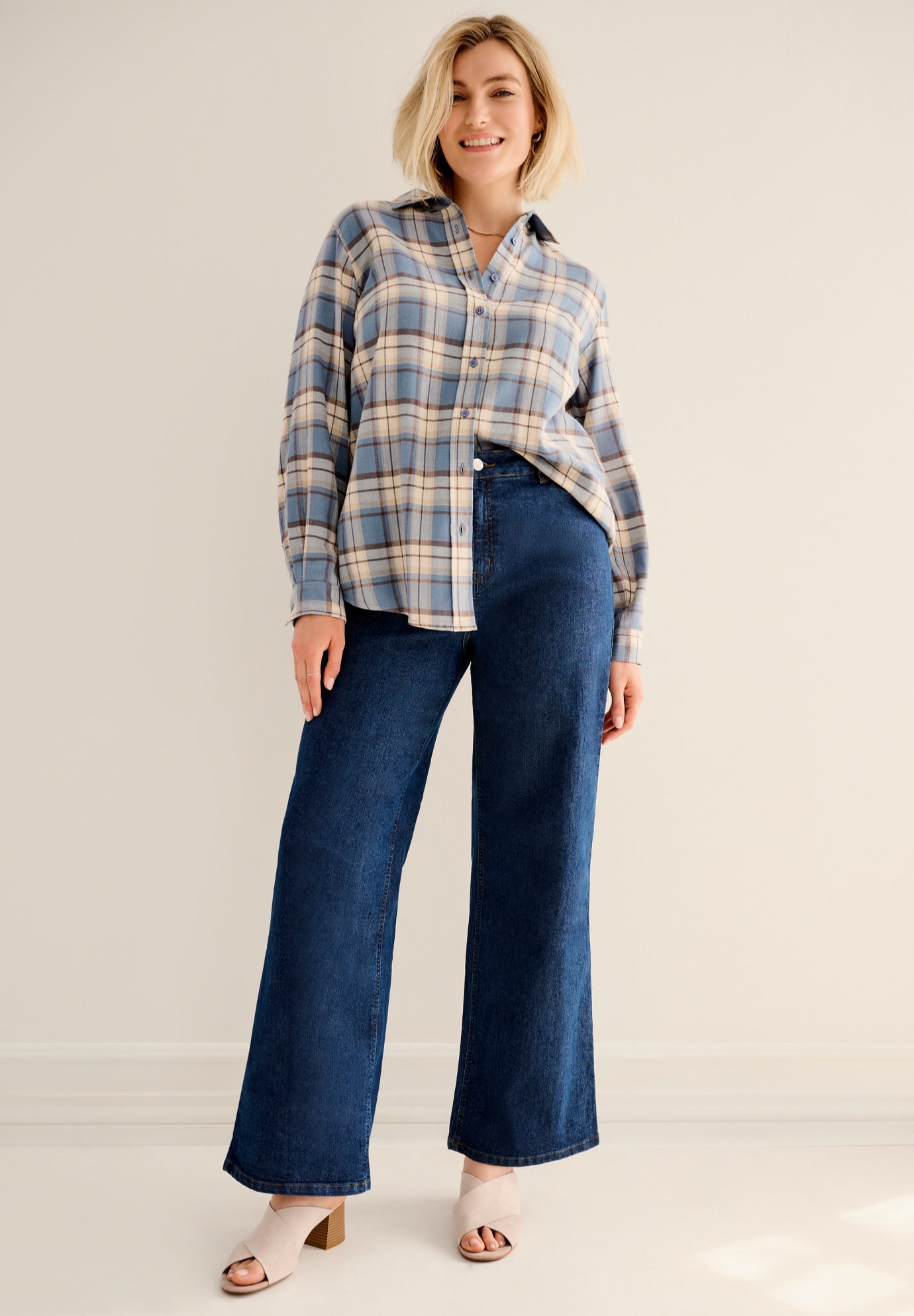 Mid-Rise 5-Pocket Wide-Leg Stretch Jeans image number 4