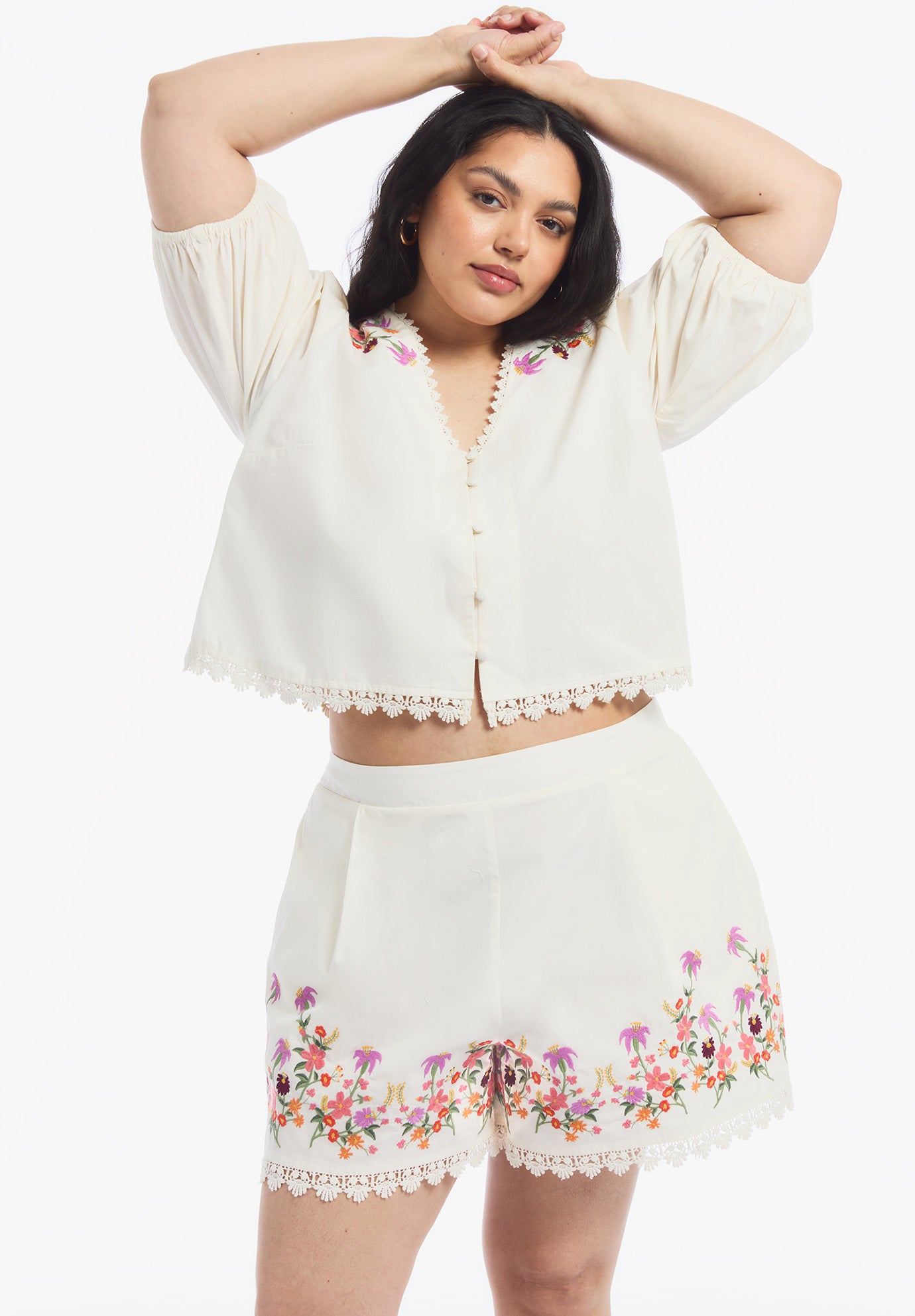 Lace-Trim Embroidered Poplin Shorts image number 1