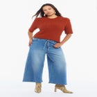 Scallop-Trim Short Sleeve Sweater image number null